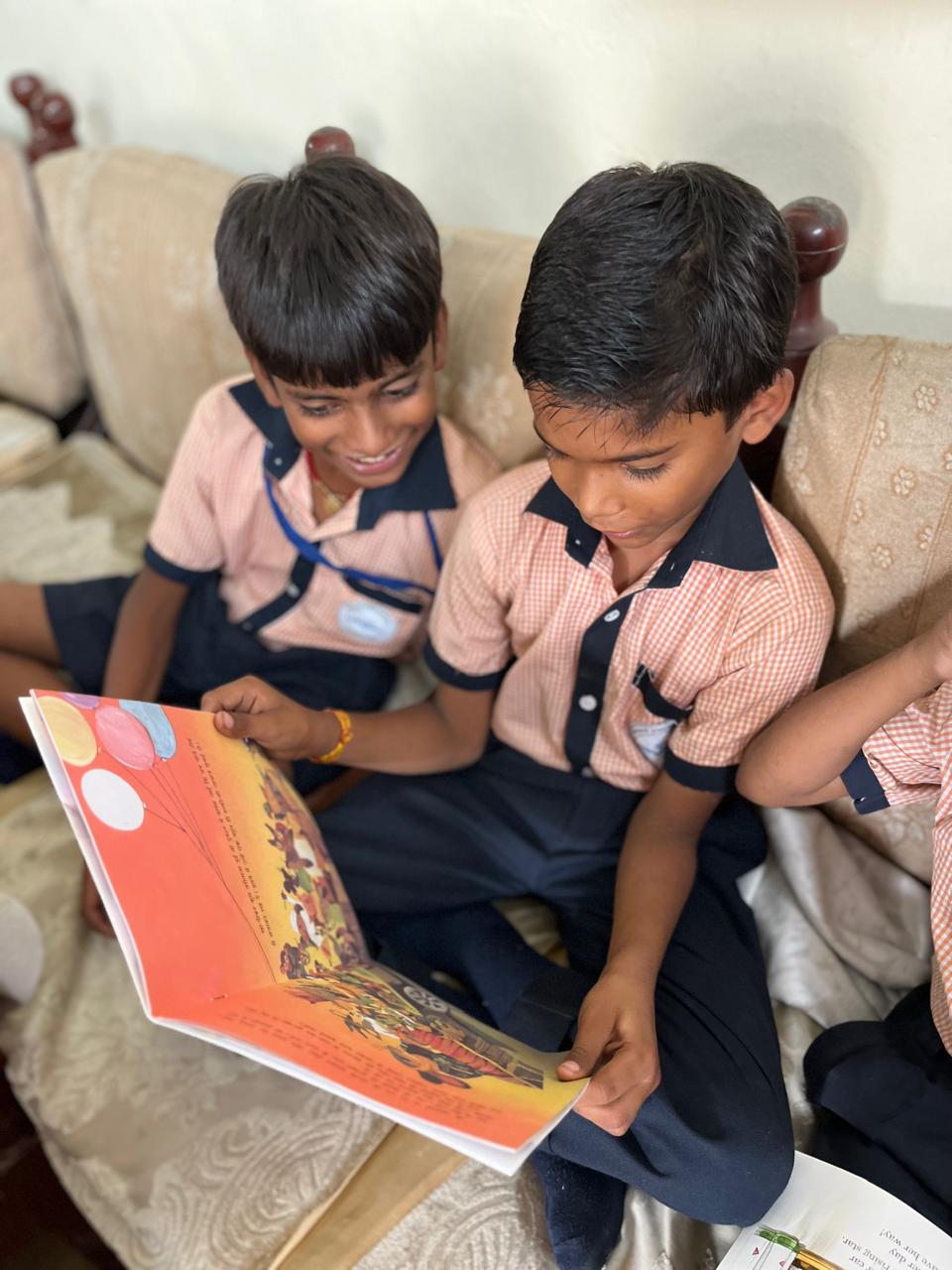 AVP school children on picnic